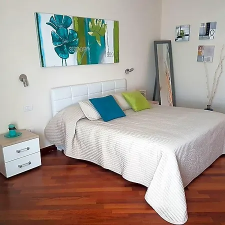 Residenza Piazza Moro バーリ