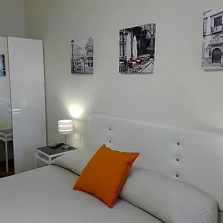 Residenza Piazza Moro 3* בארי